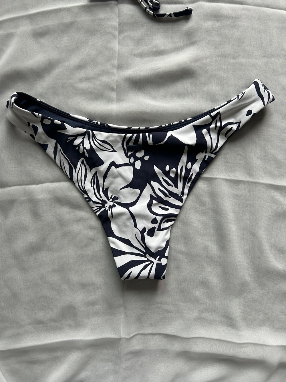 NWT Roxy bikini - Picture 9 of 11